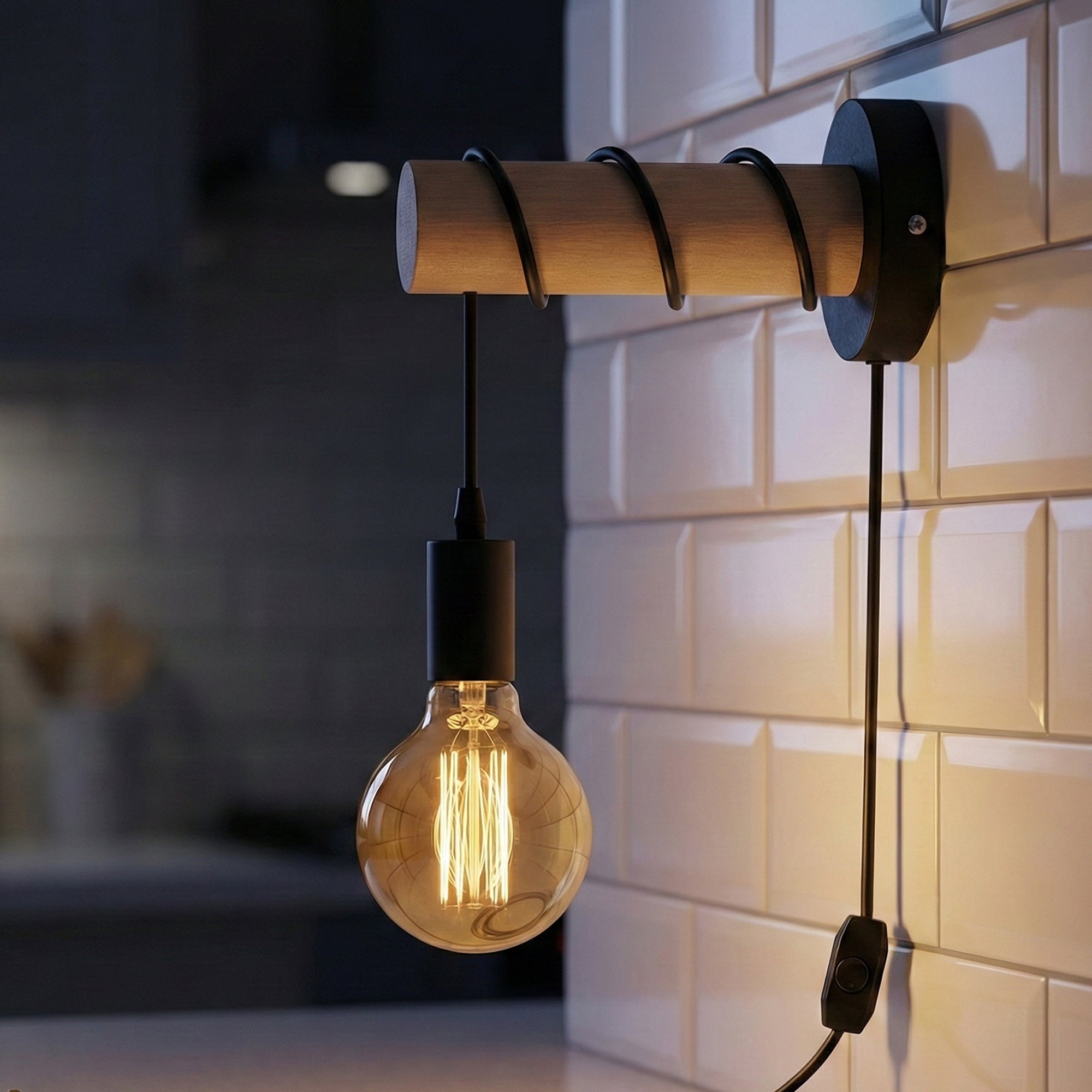 Wall-mounted light fixture